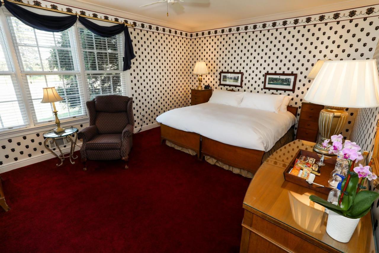 Oakmont Inn Verona Exterior photo